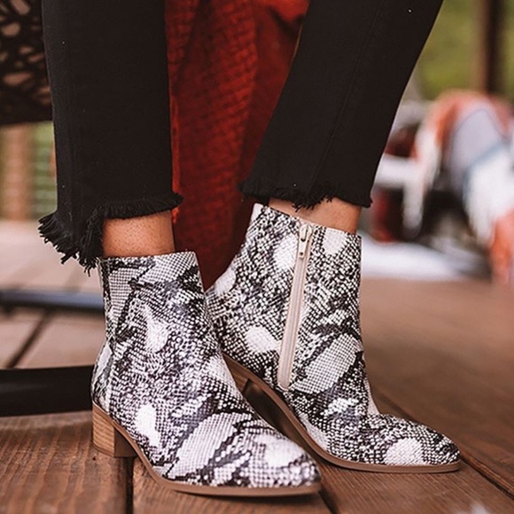 Cityclassified Shoes - Last 1 Kimbo Snake Python Animal Print Ankle Boot
